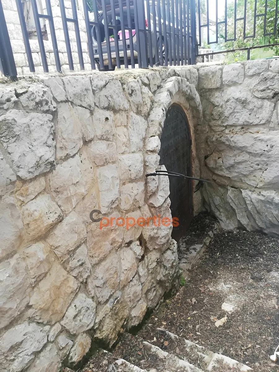 Land for Sale in Ghineh