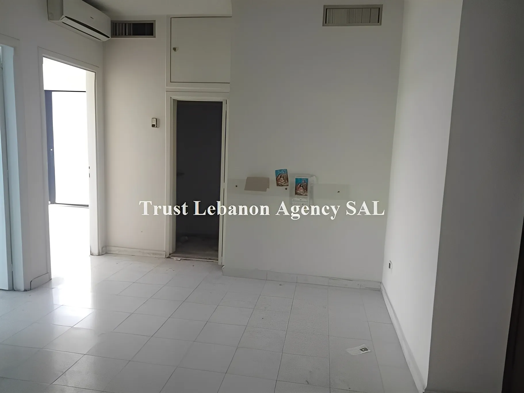 Office for sale in Baabda, Hazmieh