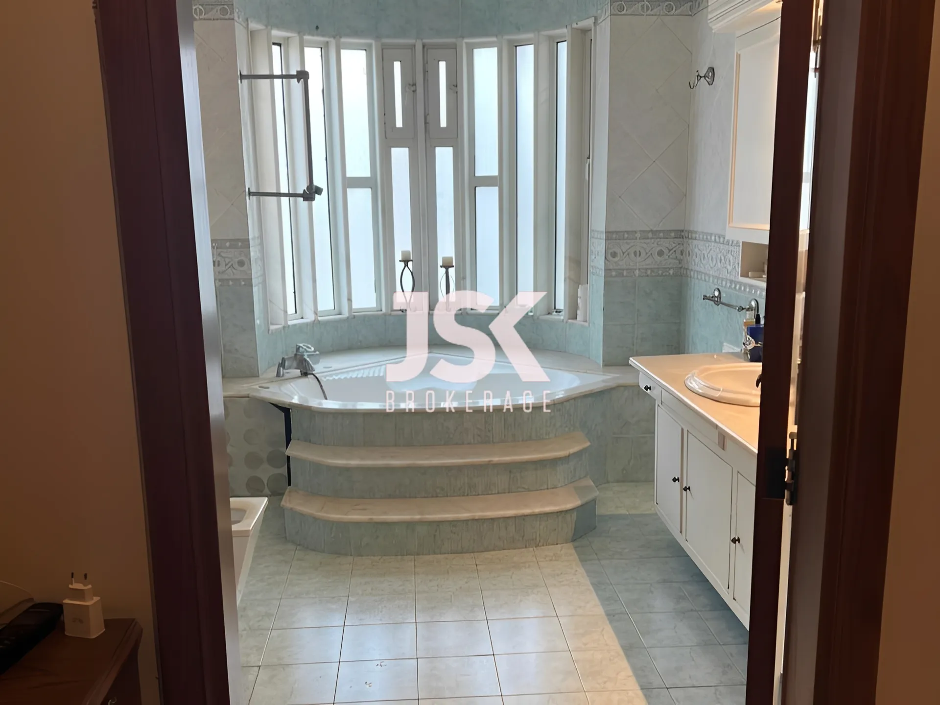 Duplex for Sale in Ramlet El Bayda, Beirut, Lebanon