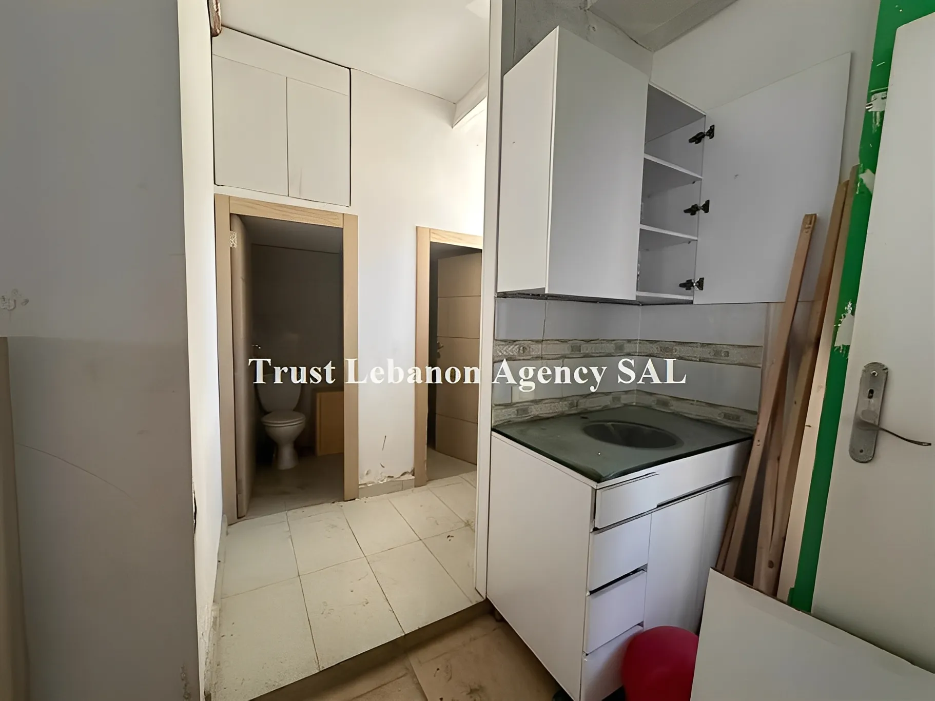 Office For Rent in Metn, Sid El Bauchrieh
