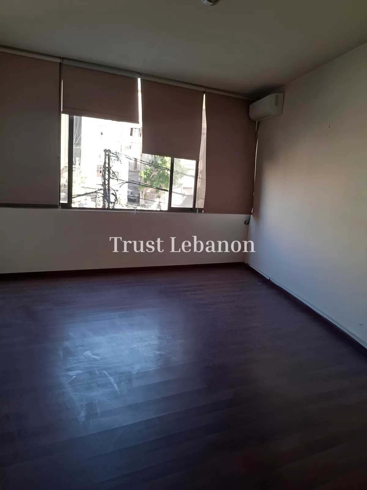 Office for sale in Jdeideh