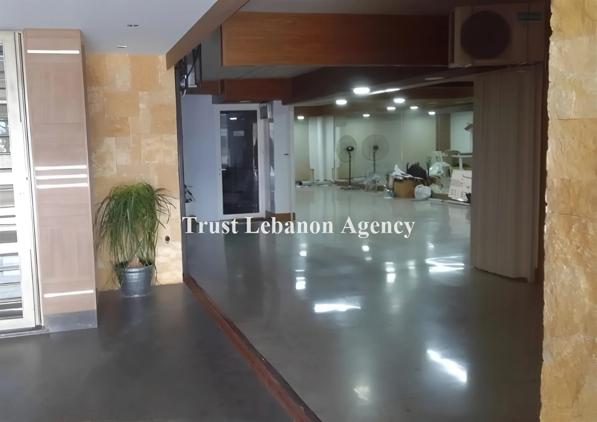 Shop for rent in Metn, Rabieh