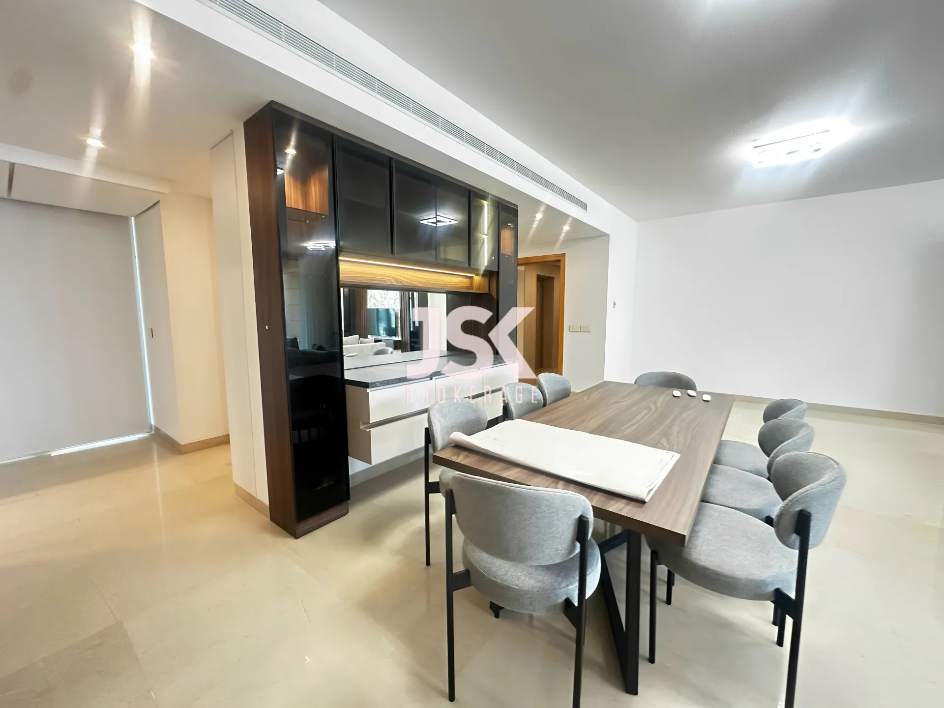 Apartment for Rent in Downtown
