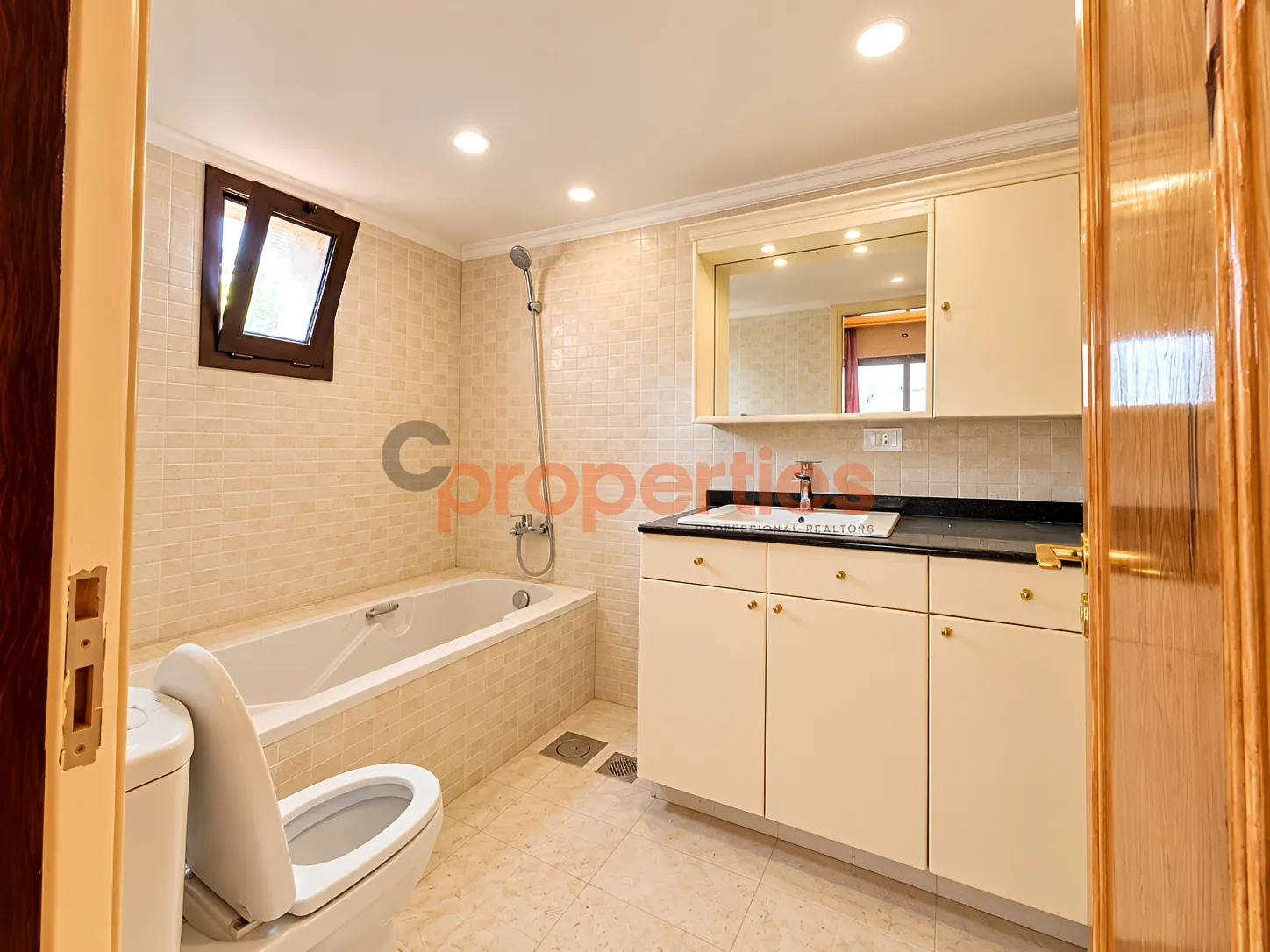 Villa for Sale in Cornet Chahwan