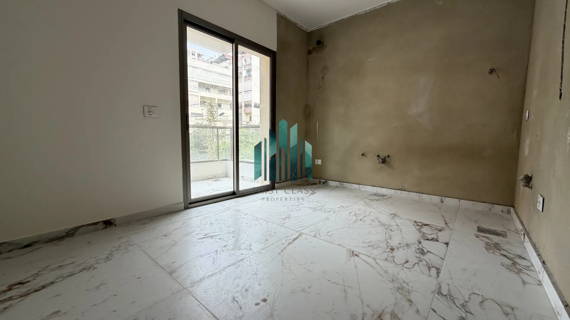 Apartment for Sale in Awkar - 4 bed, 3 bath