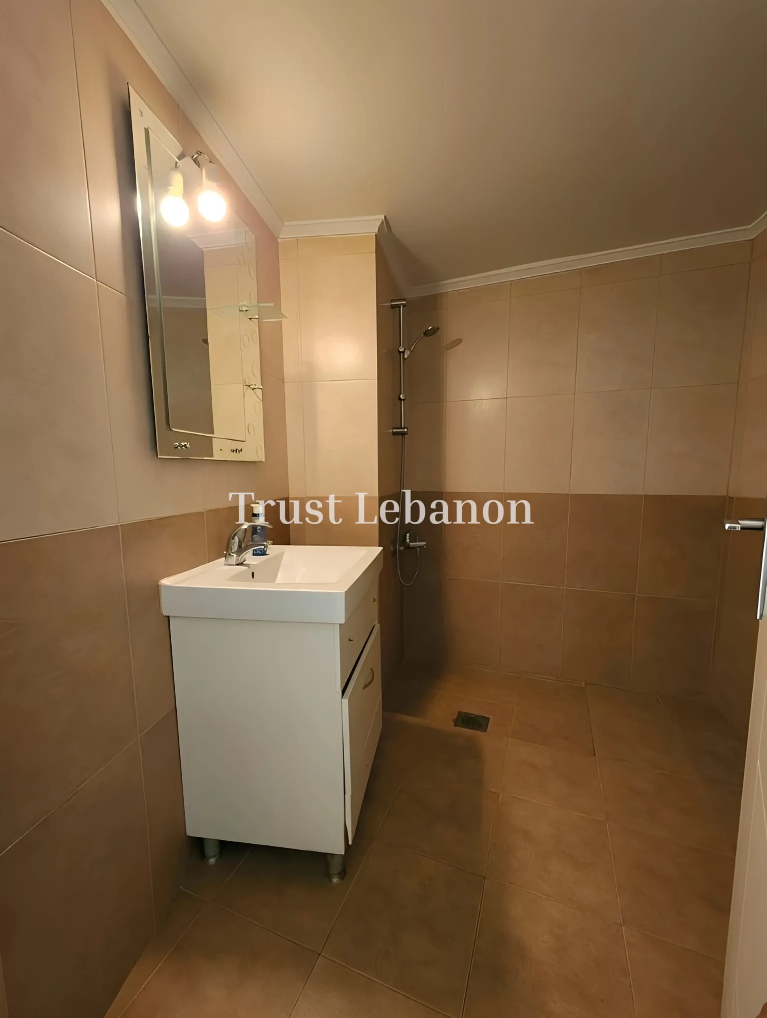 Apartment for rent in Adma w Dafnah, Lebanon