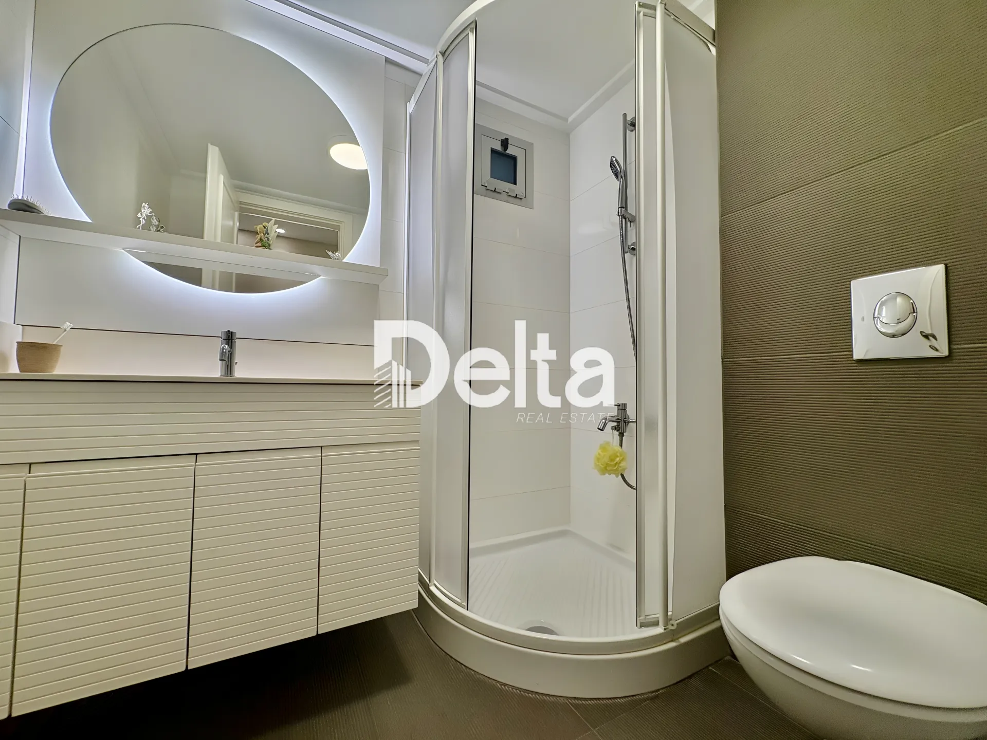 Apartment for rent in Raoucheh, beirut, lebanon