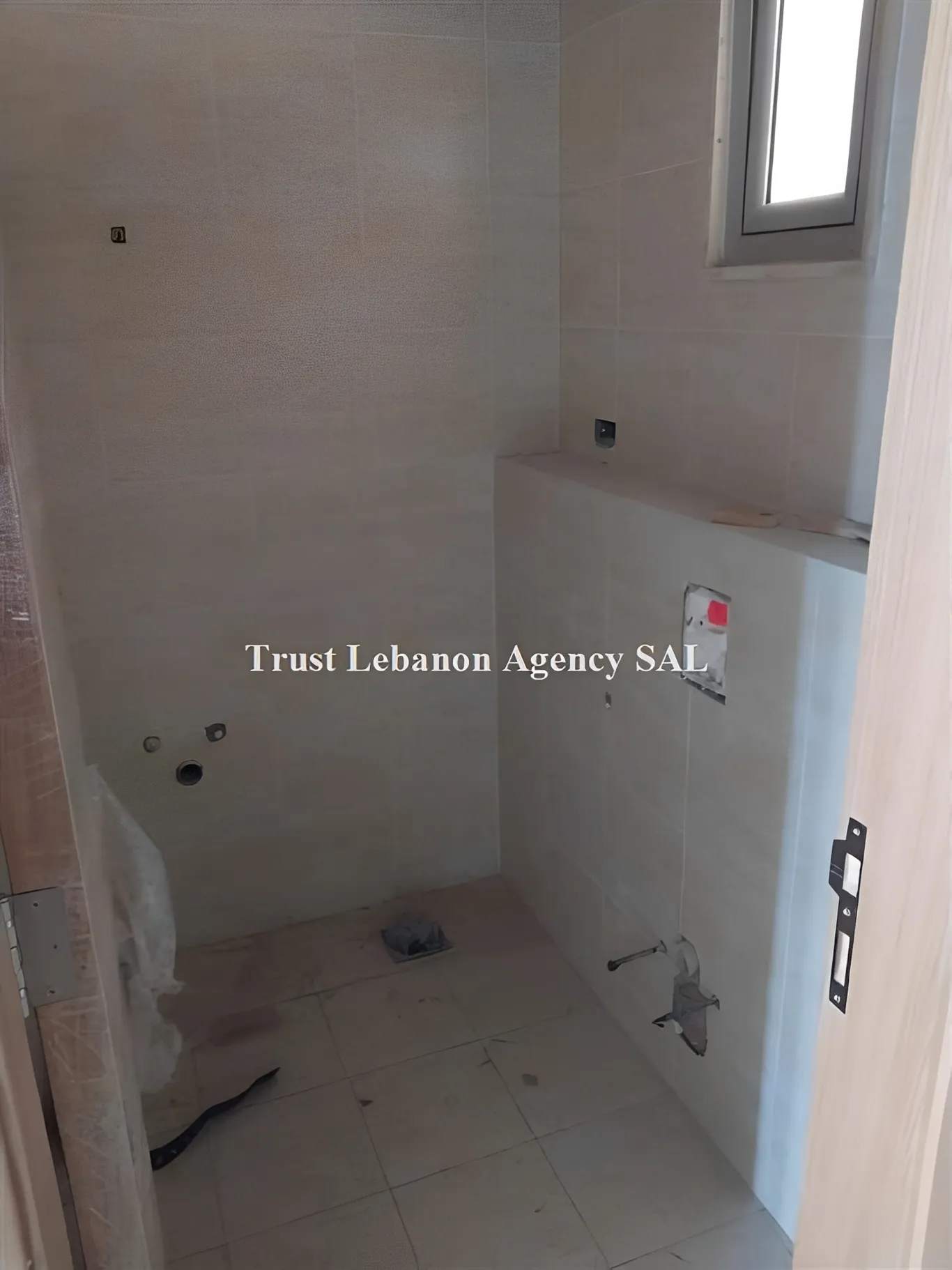 Office for rent in Baabda, Louaizeh