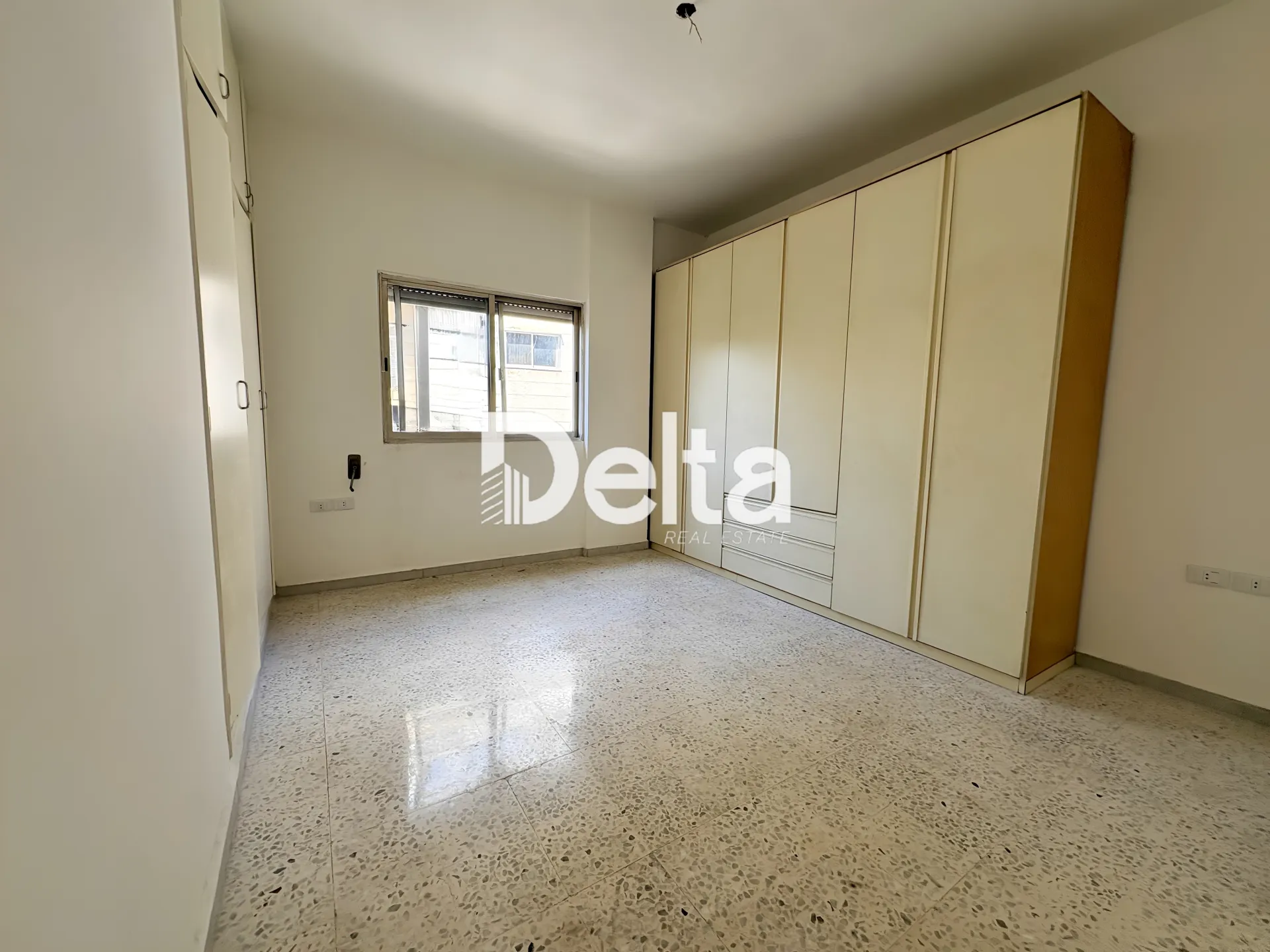 Apartment for sale in Mar elias, beirut, lebanon - 3 bed, 2.0 bath