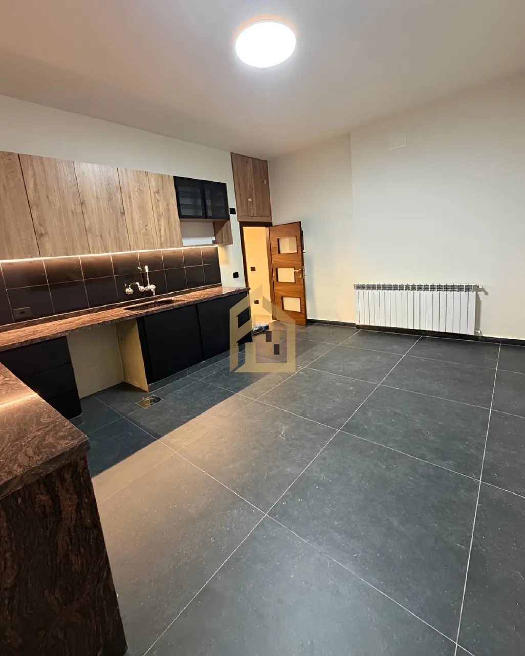 Apartment for rent in Ballouneh, Lebanon
