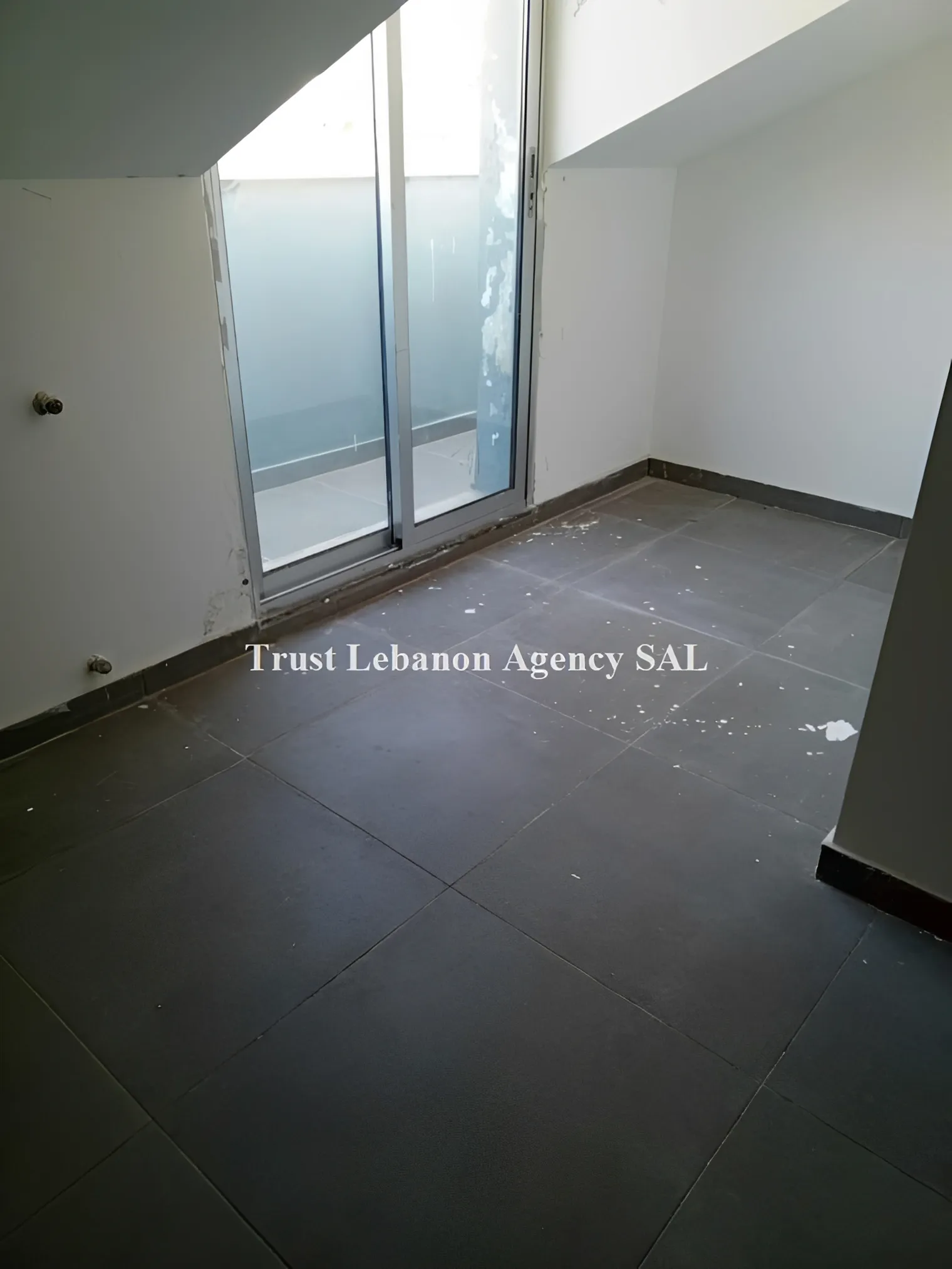 Duplex for Sale in Metn Dbayeh Lebanon