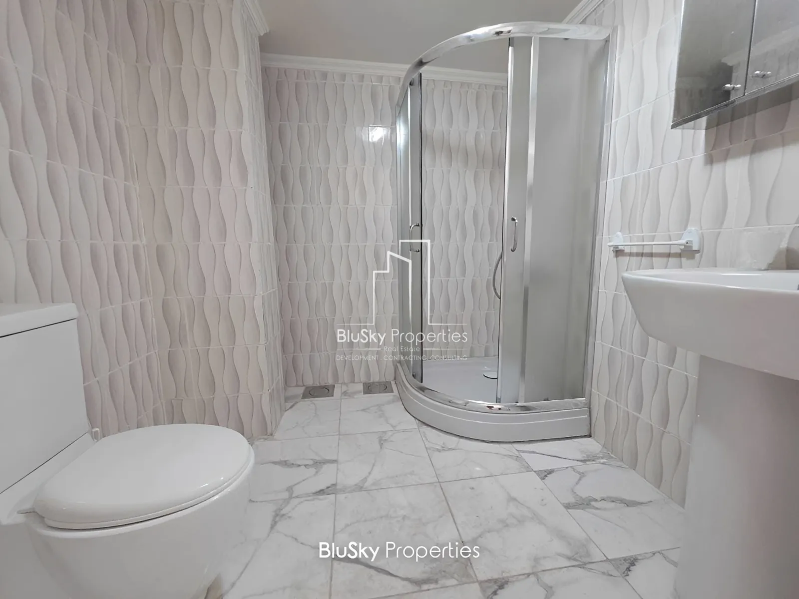 Apartment for Sale in Ain Saade