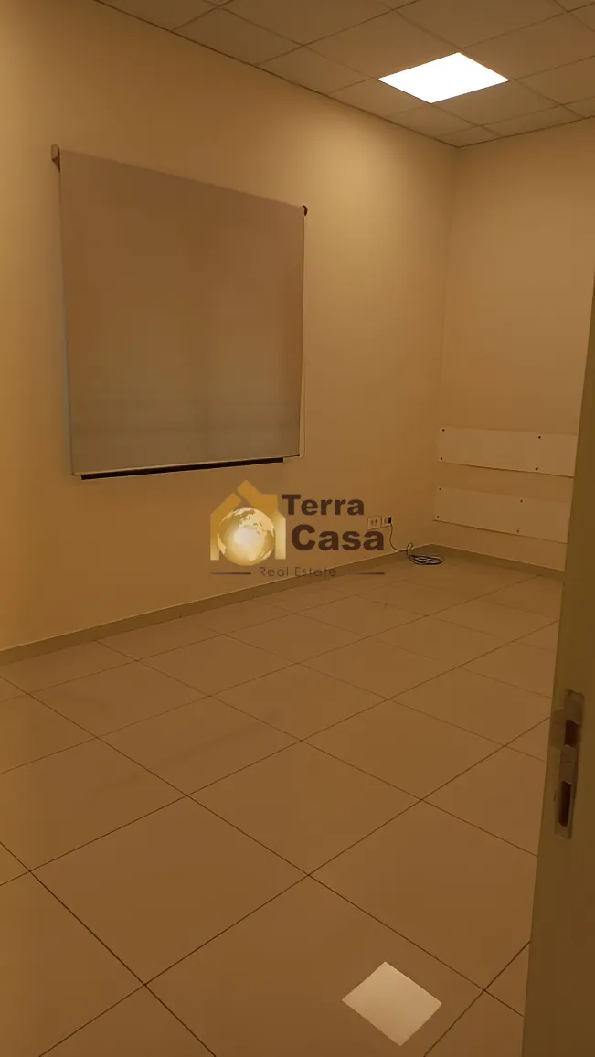 Commercial for rent in El Metn, Lebanon