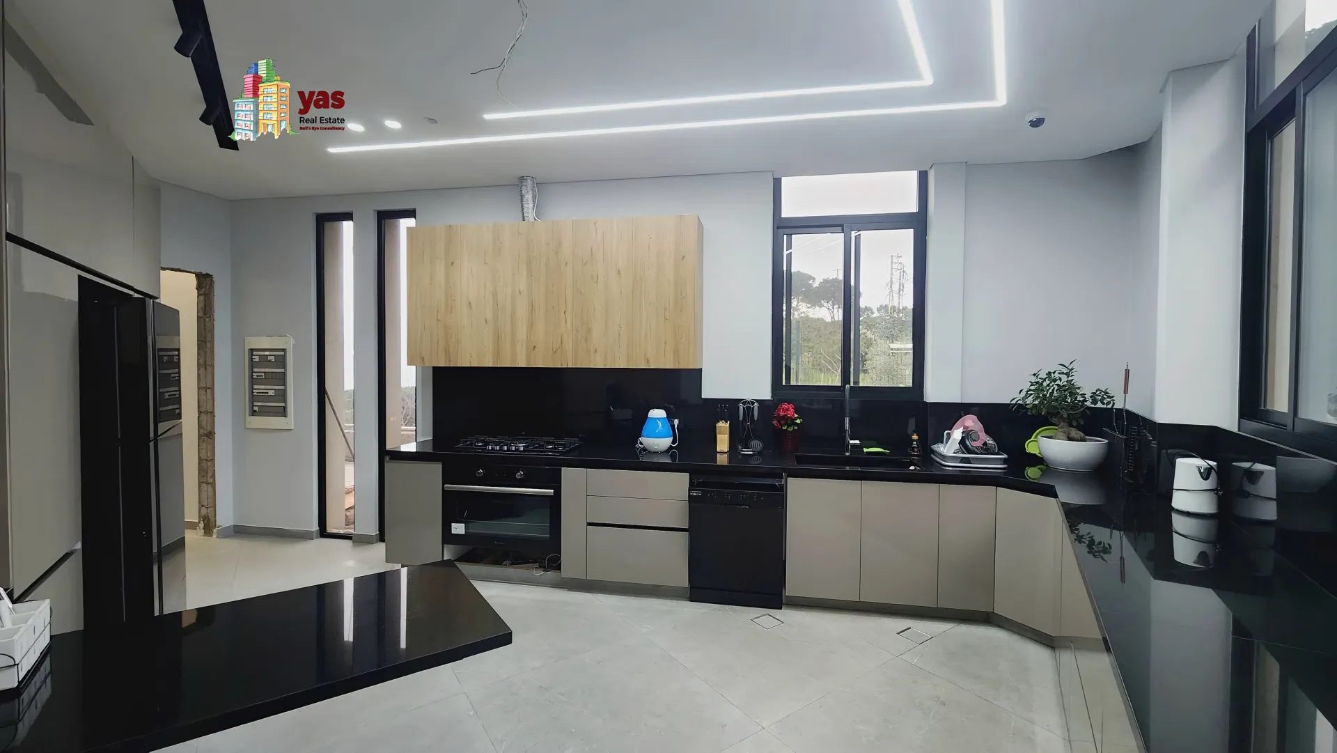 Apartment for Sale in Ain Saadeh - 5 bed, 8 bath