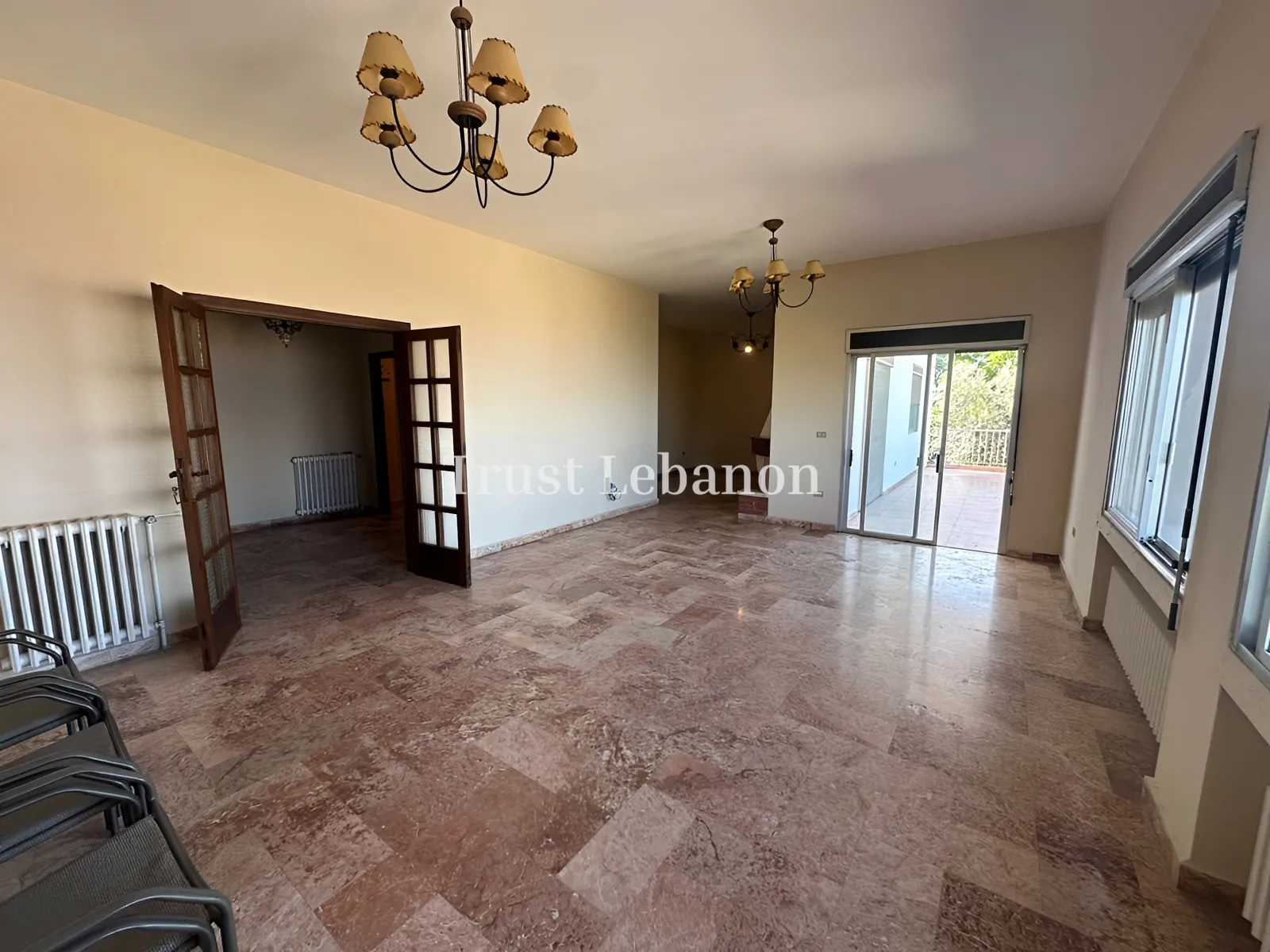 Apartment for sale in Ain Saadeh