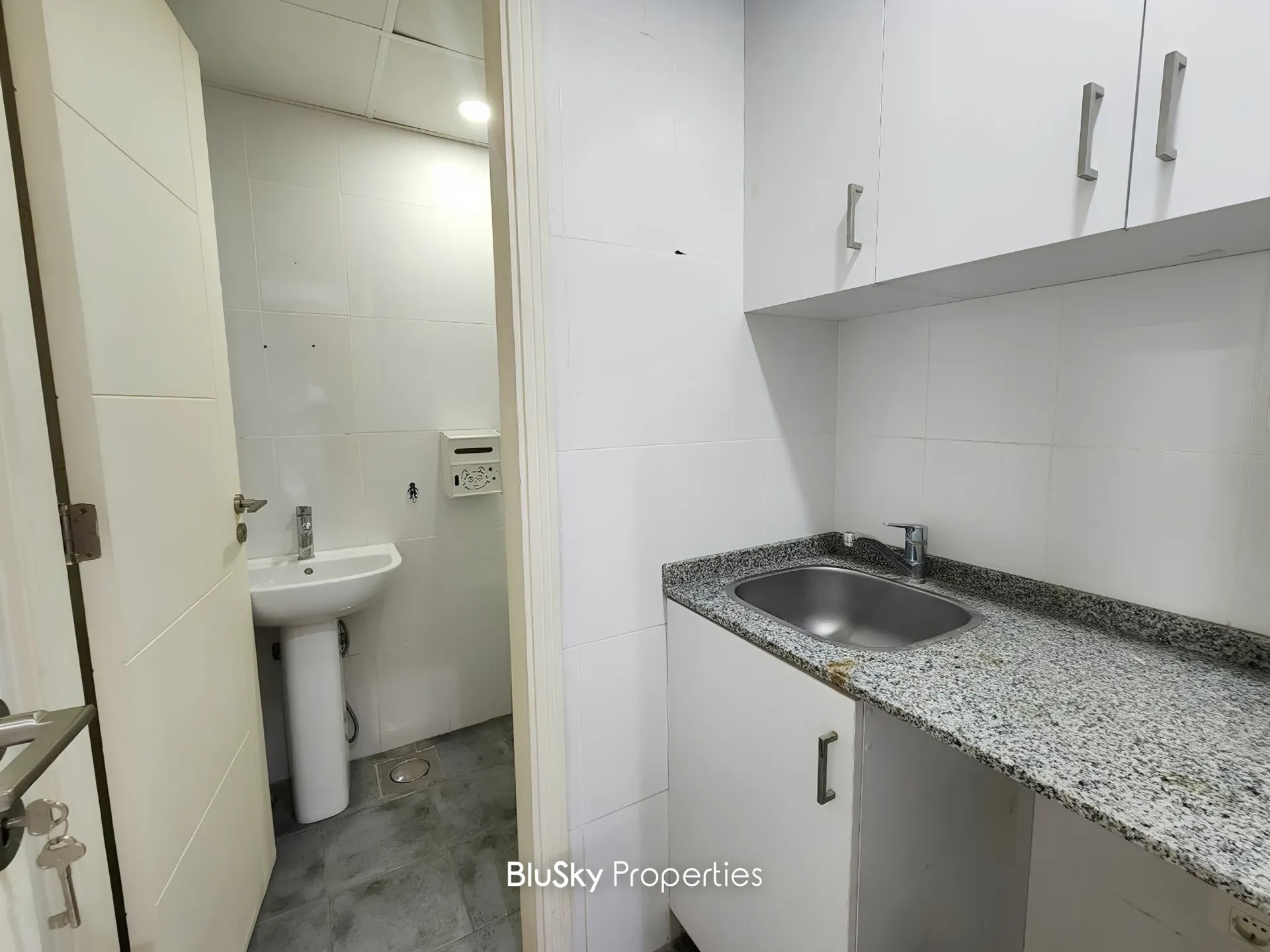 Office for rent in Dekwaneh, lebanon