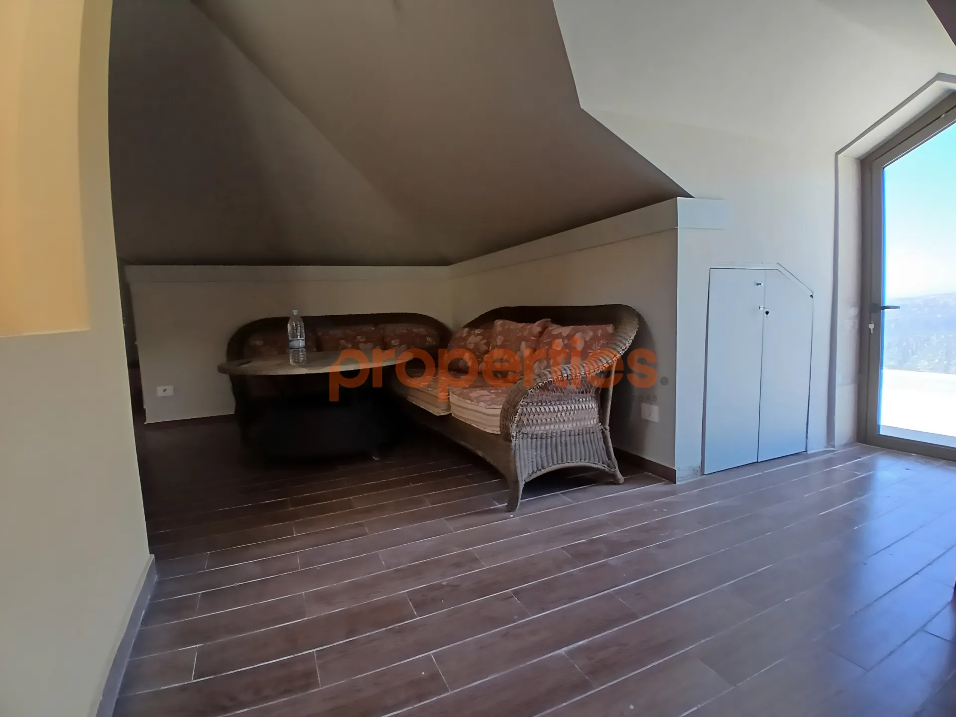 Apartment for Sale in Khenchara & Jouar