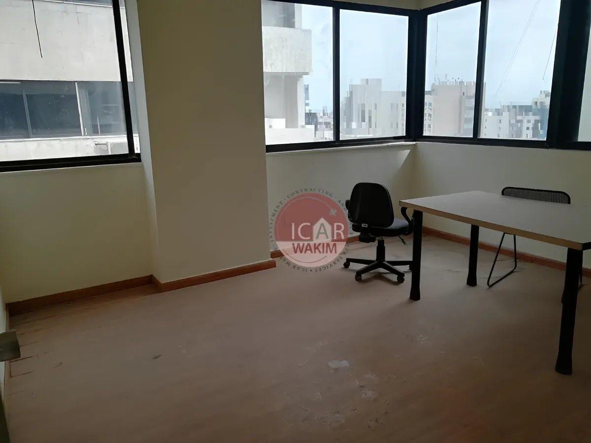 Office for Sale in Dekwaneh
