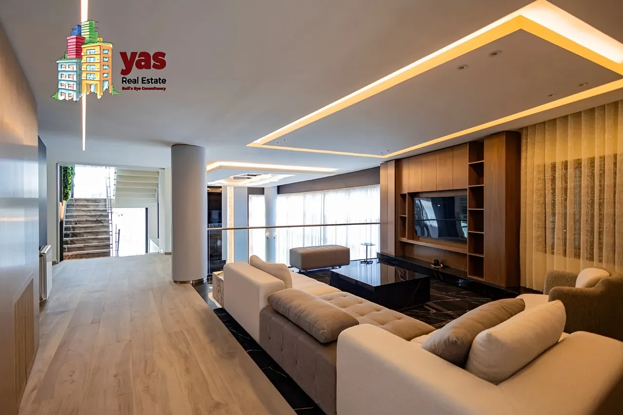 Villa for Sale in Ballouneh