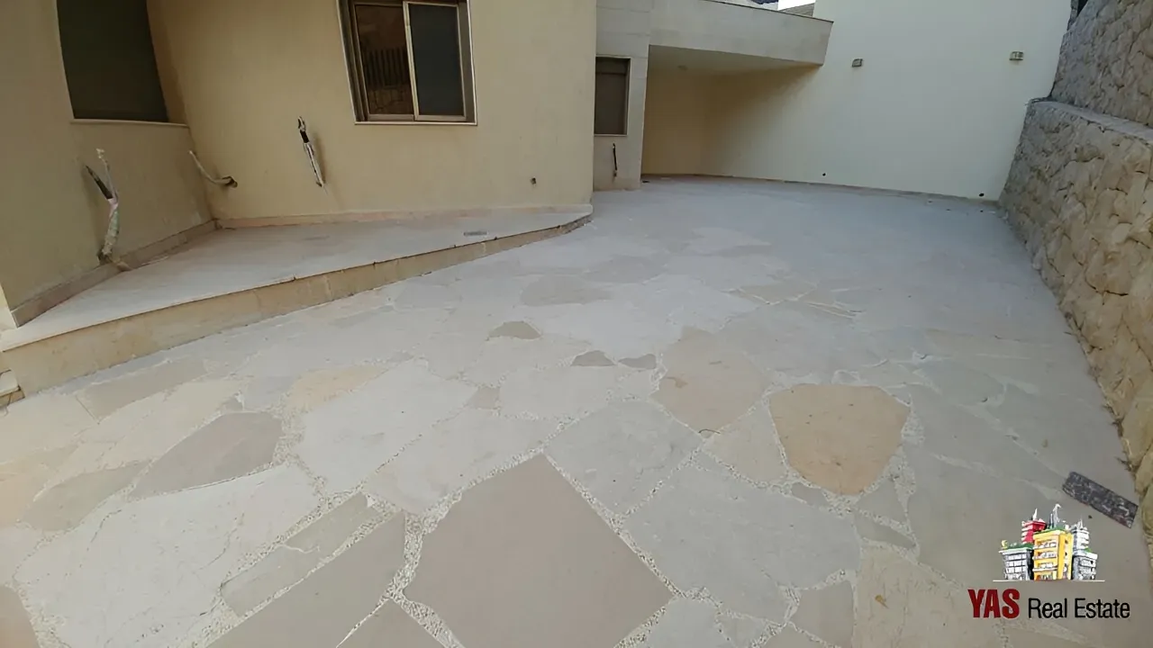 Apartment for Sale in Ballouneh