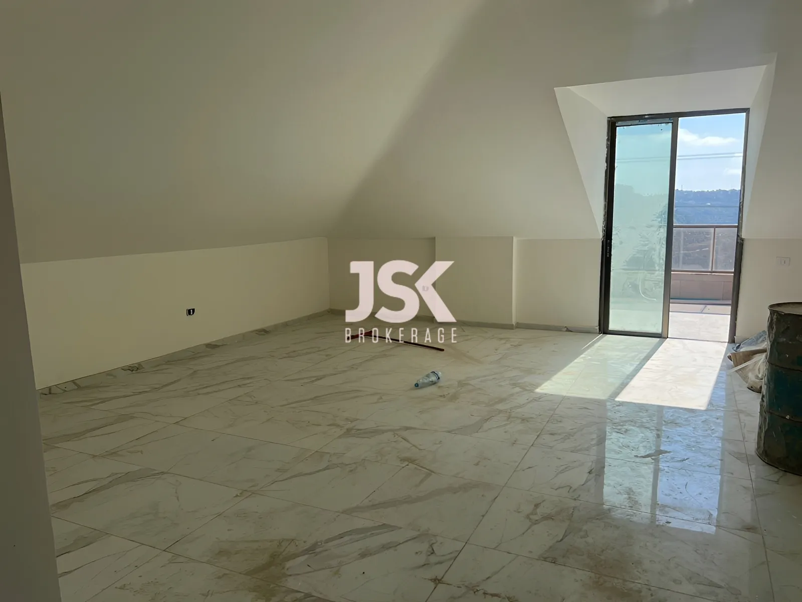Apartment for Sale in Mansourieh - 3 bed, 3 bath