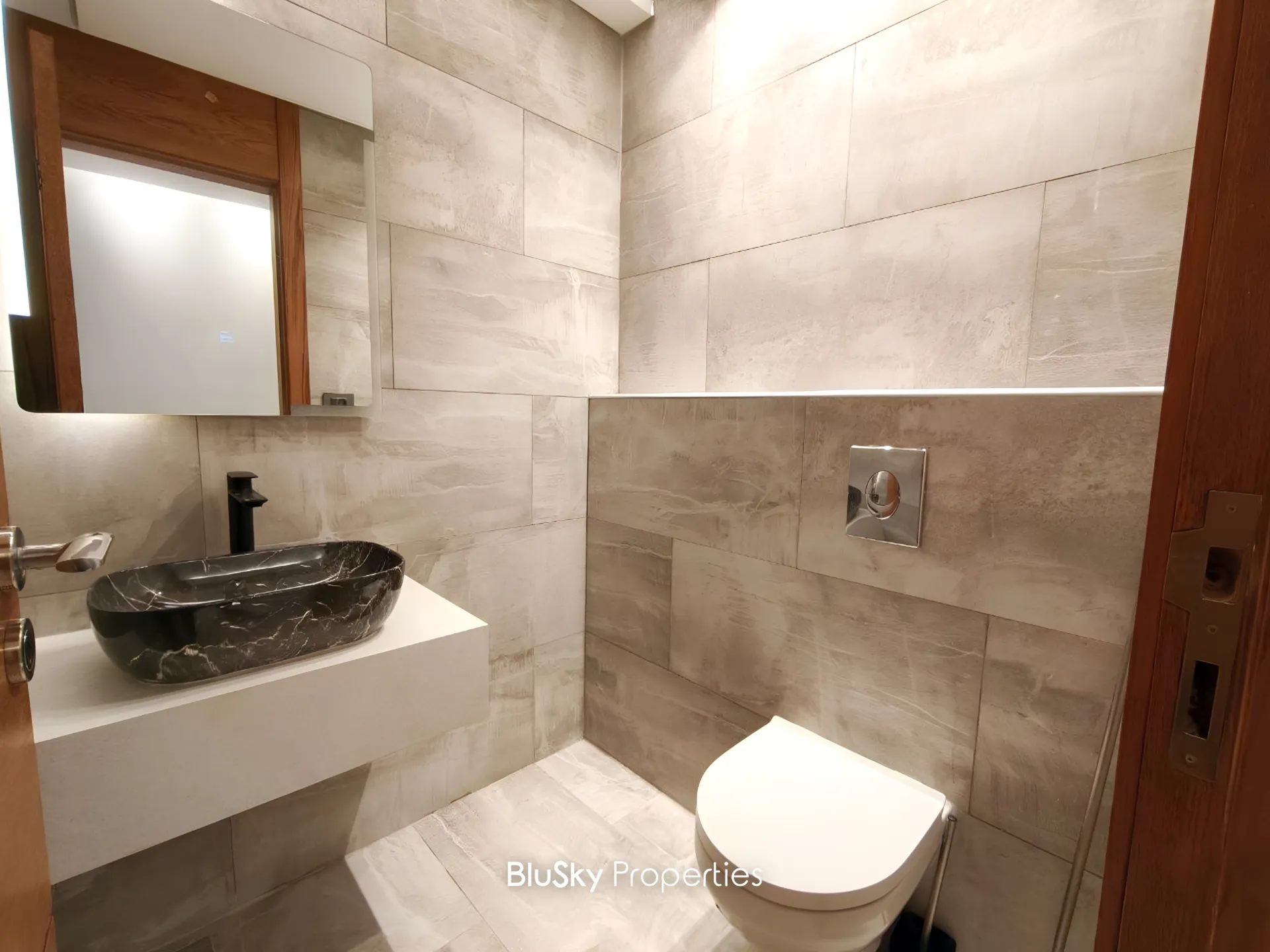 Apartment for rent in Tilal Ain Saadeh
