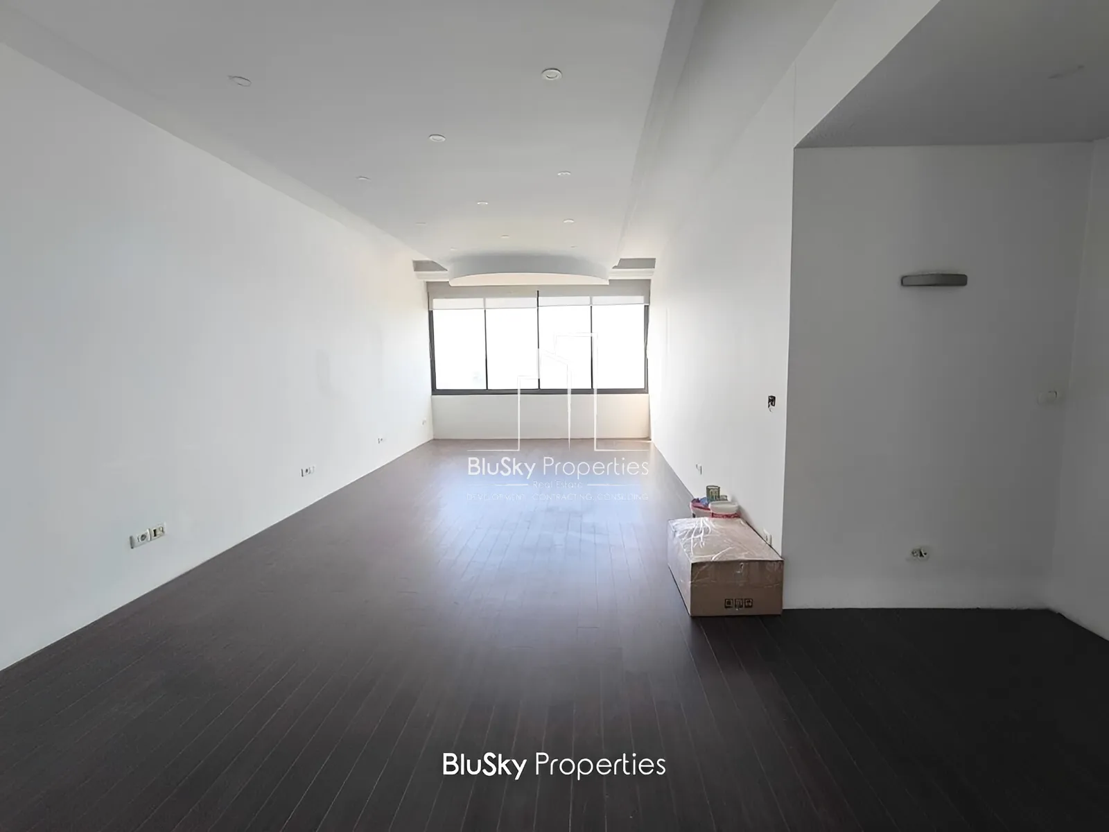 Office for sale in Zalka