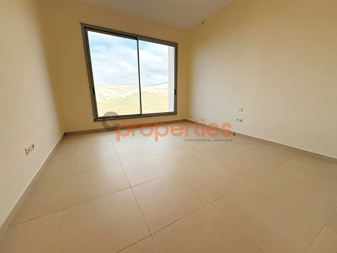 Apartment for Rent in Louaizeh