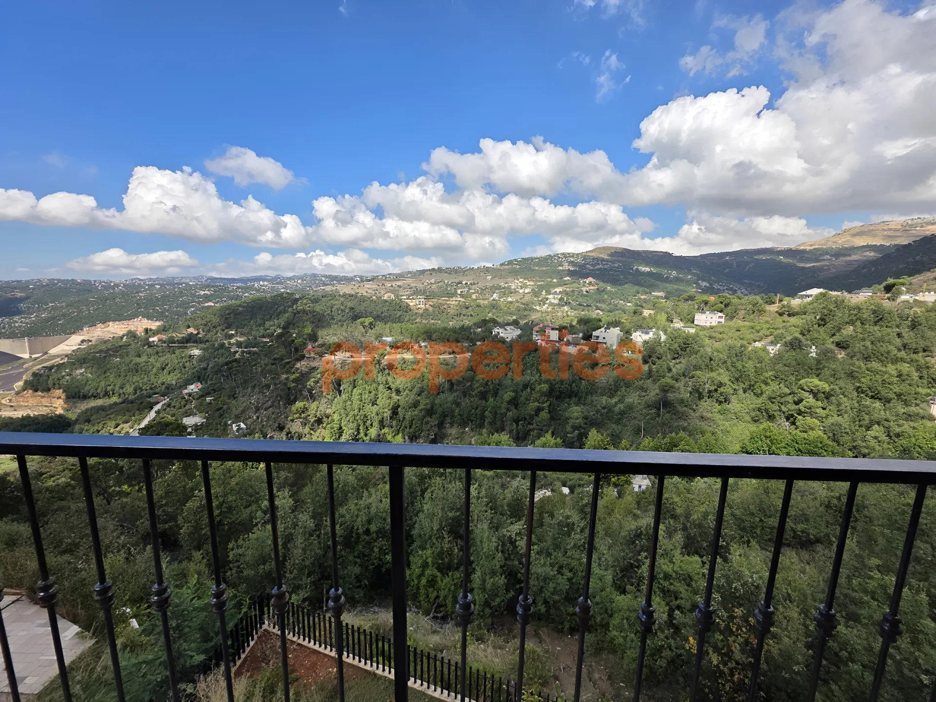 Villa for Sale in Baskinta