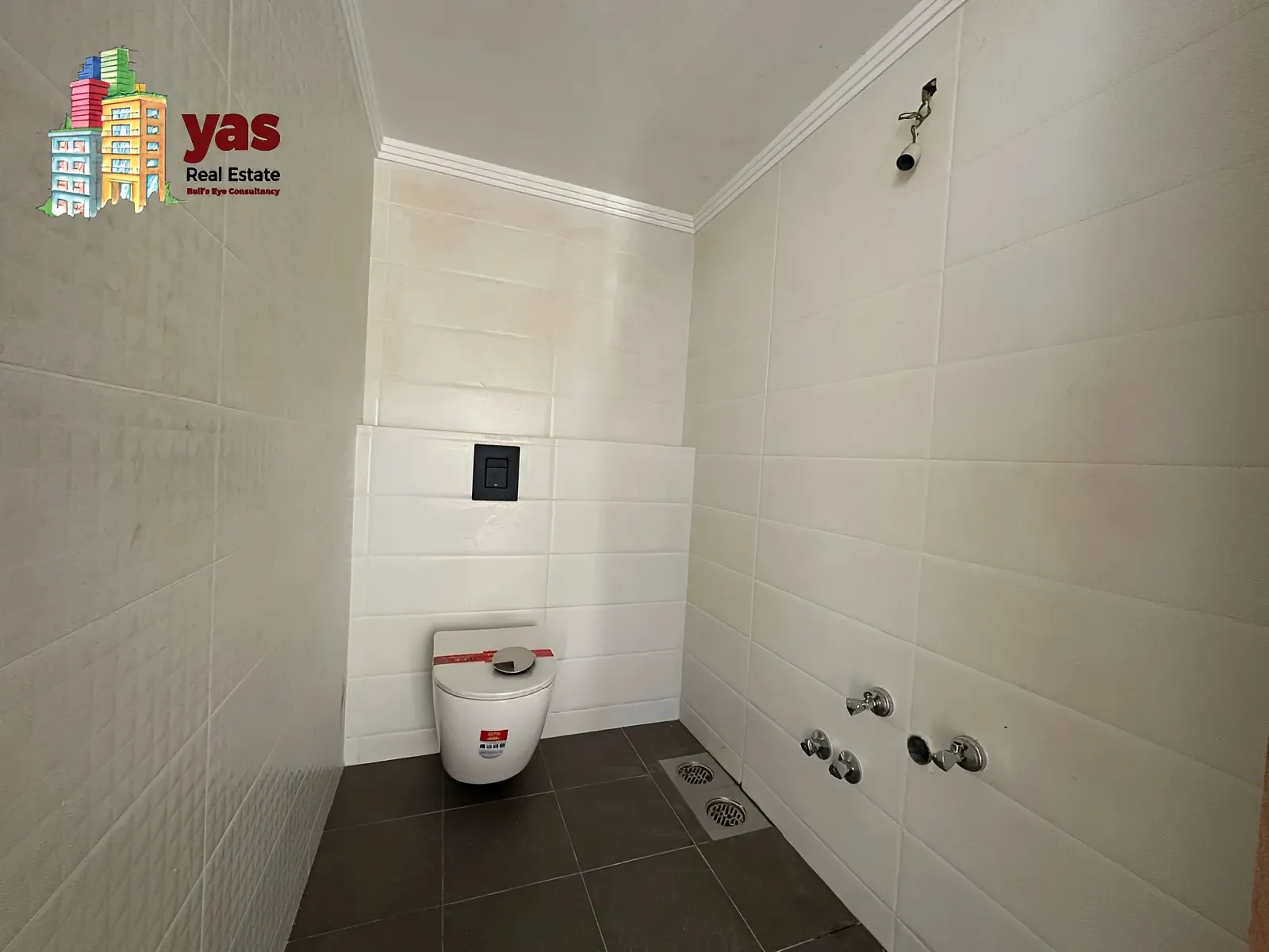 Apartment for Sale in Kfar Hbab - 3 bed, 5 bath
