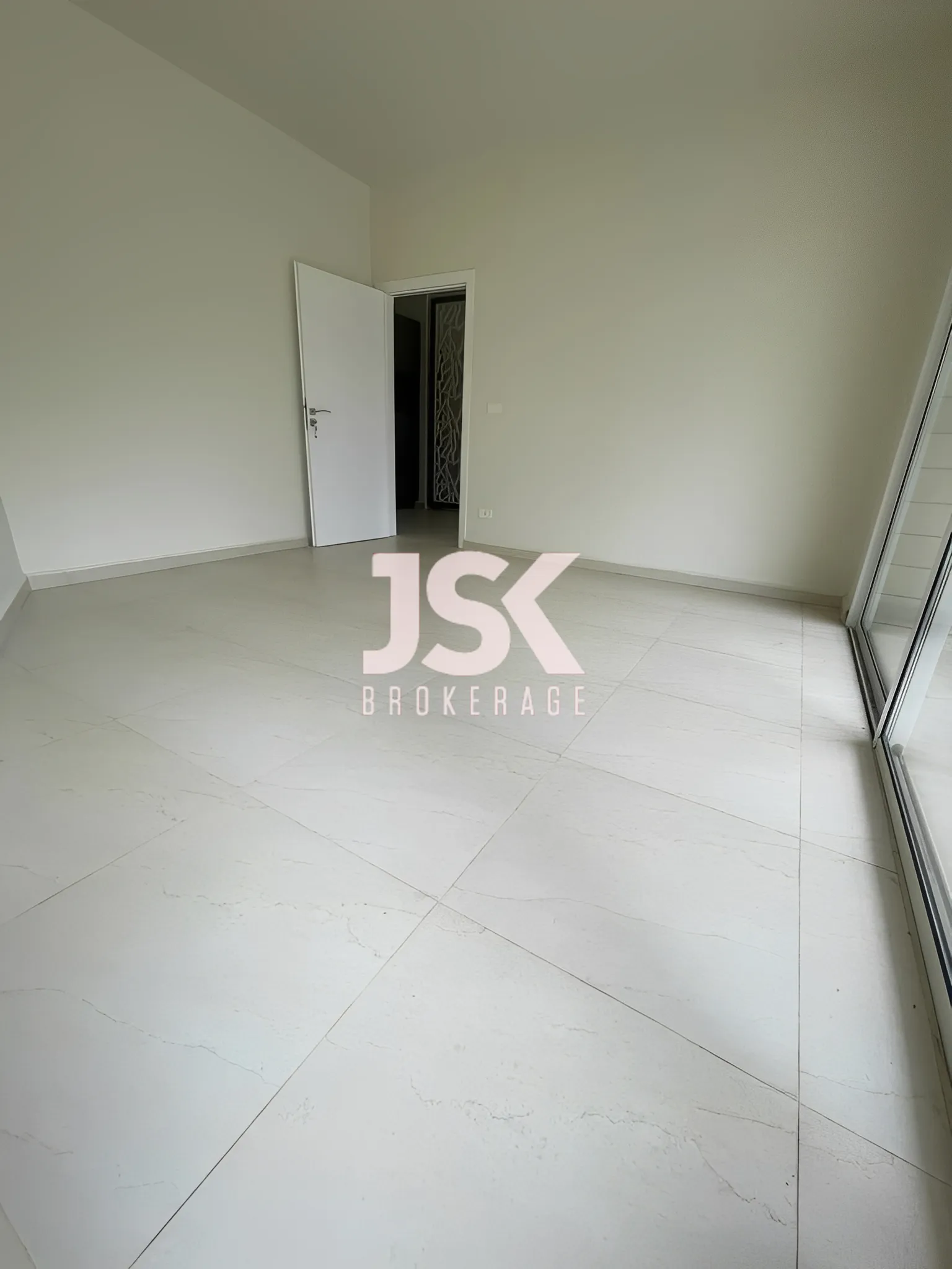 Office for rent in Fatqa
