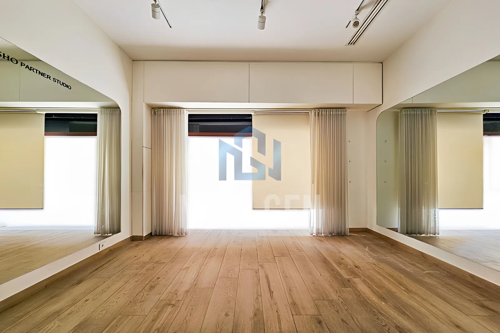 Shop for Rent in Downtown