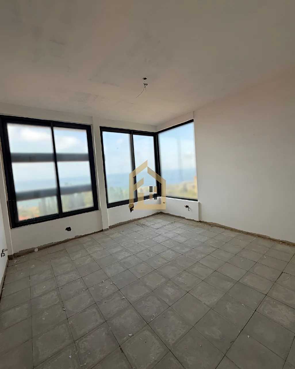 Apartment for sale in Hamra, Beirut, Lebanon - 3 bed, 4 bath