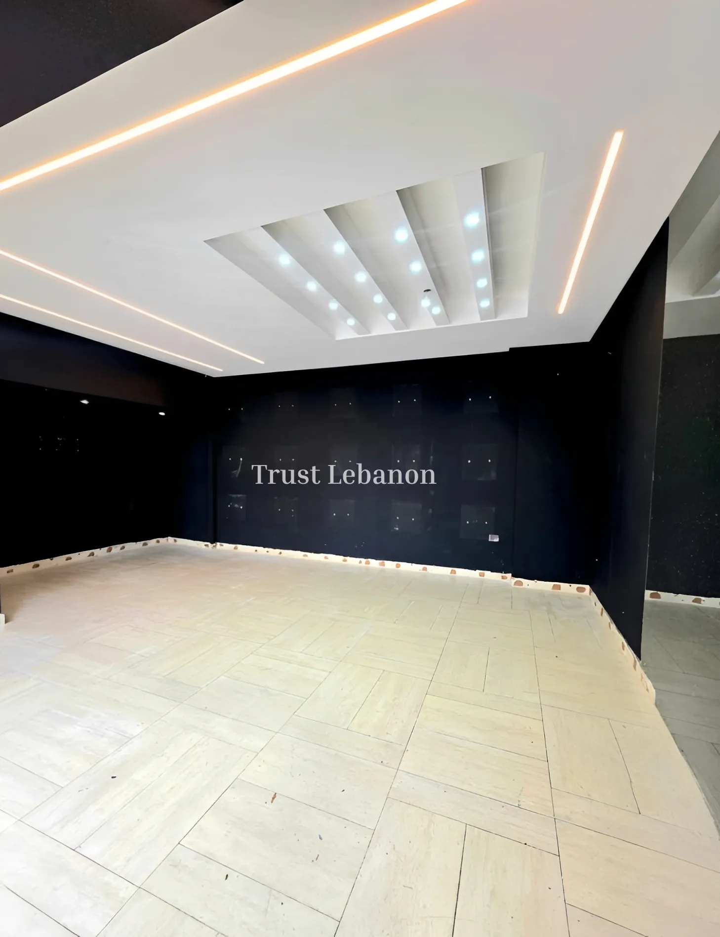 Shop for rent in Zalqa, Lebanon