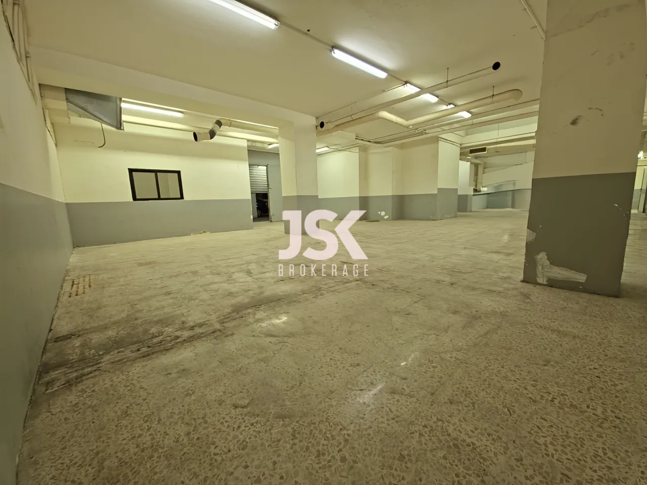 Office for Rent in Ain El Remmaneh