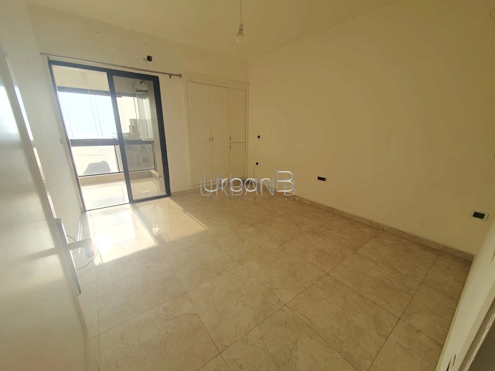 Apartment for sale in Raoucheh, Beirut, Lebanon - 4 bed, 3 bath