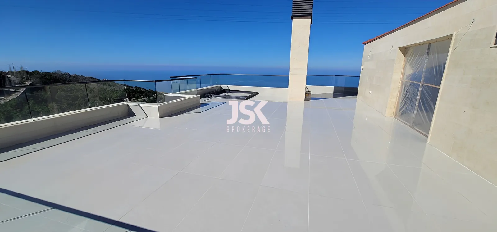 Apartment for Sale in Aachqout - 3 bed, 4 bath