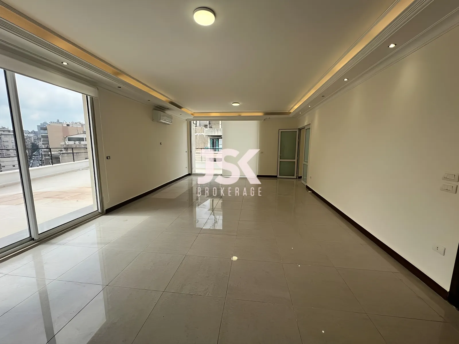Apartment for Sale in Forn El Chebbak
