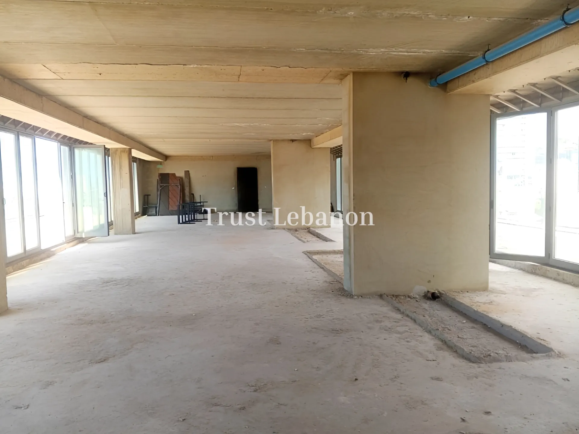Office for rent in Antelias