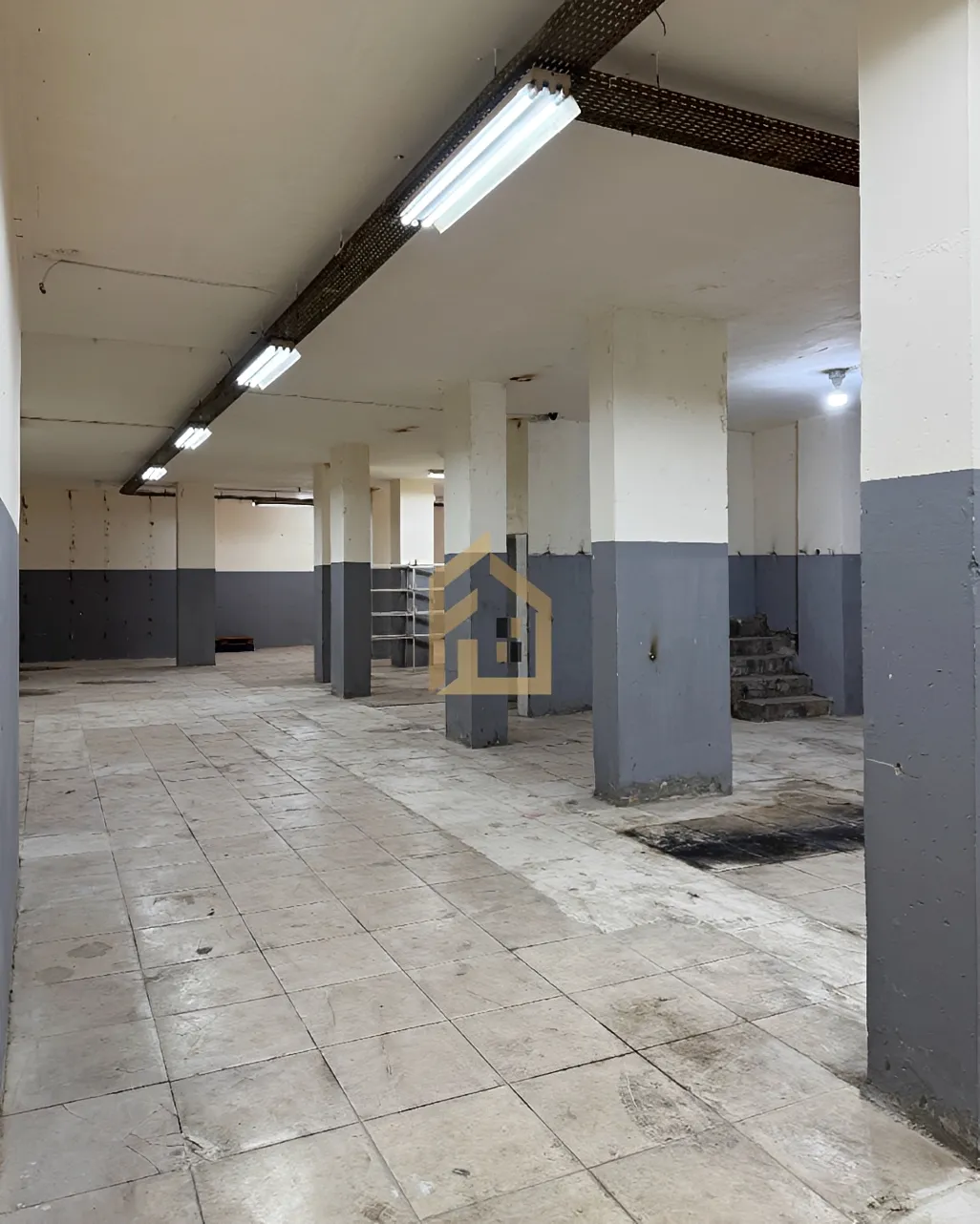 Warehouse for rent in Dekwaneh, Lebanon