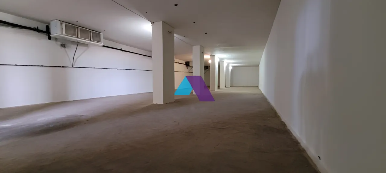 Building for rent in Dbayeh