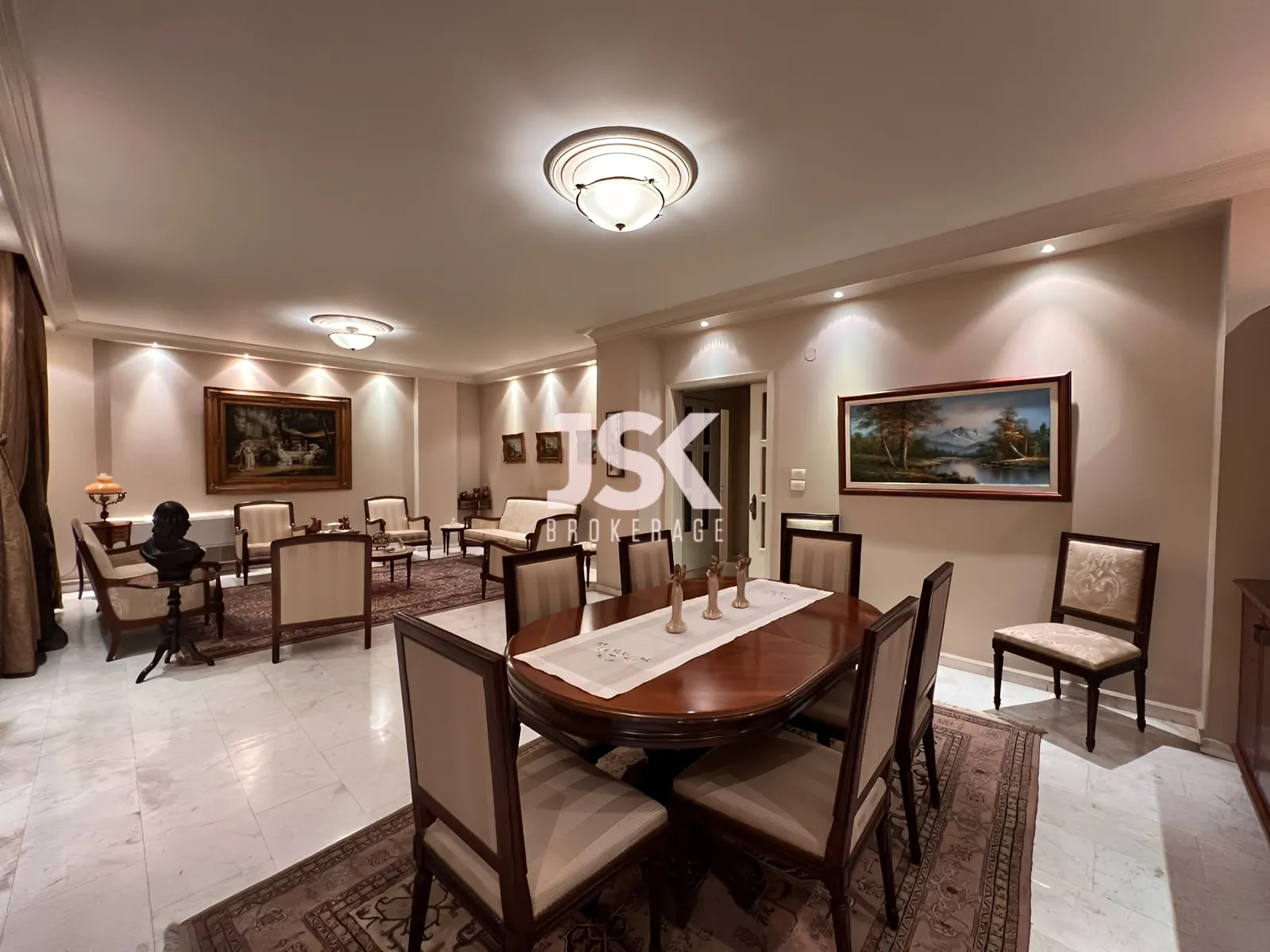Apartment for Sale in Forn El Chebbak