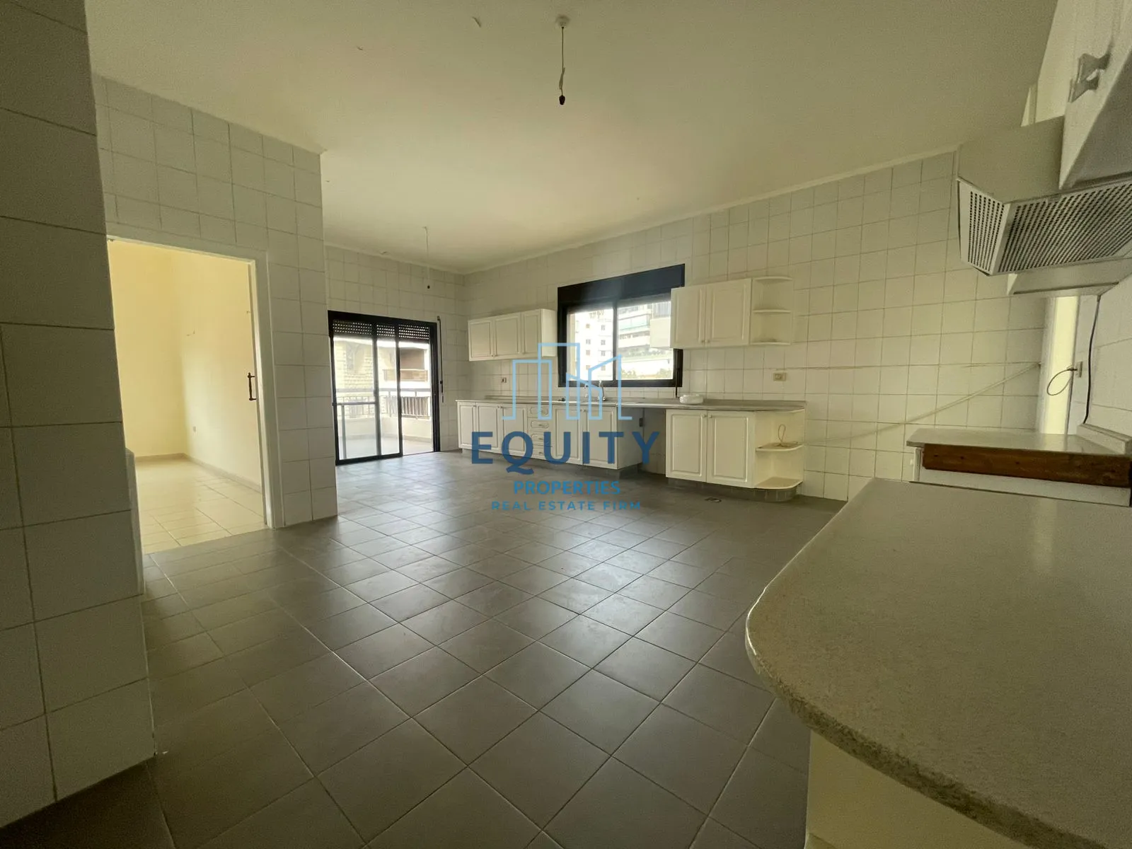 Apartment for rent in Biyada - 4 bed, 5 bath