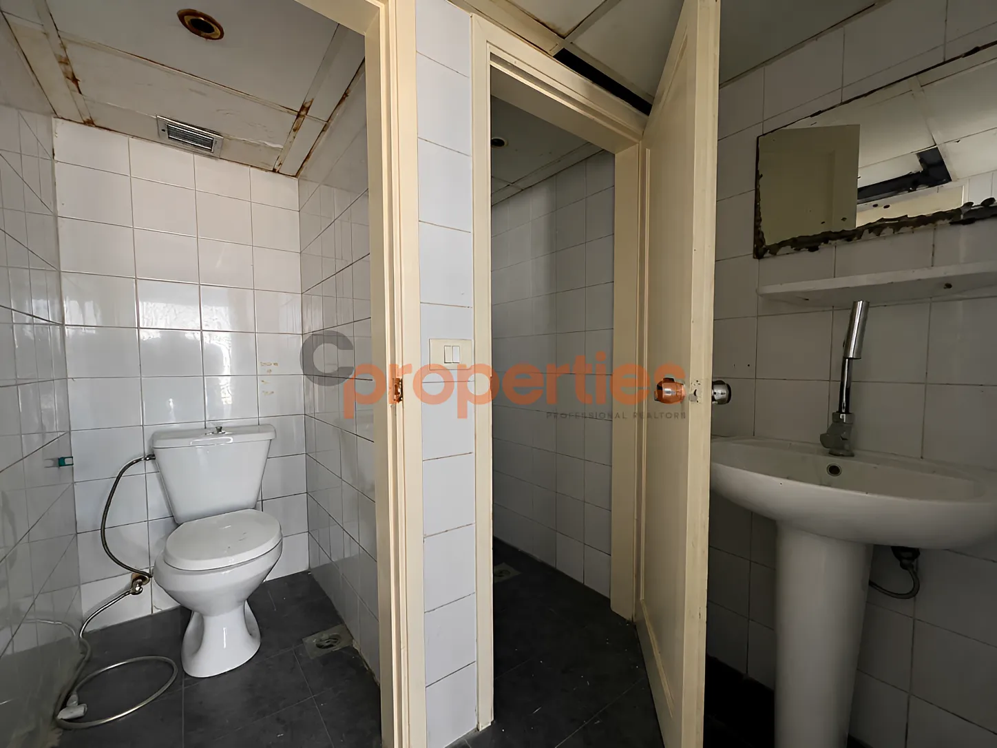 Office for rent in Hamra, Beirut, Lebanon