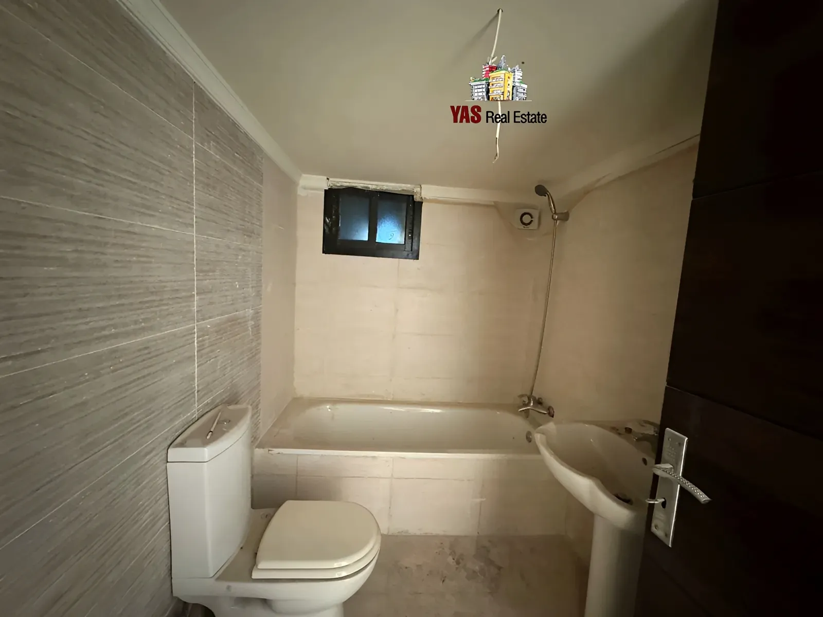 Apartment for Sale in Ballouneh