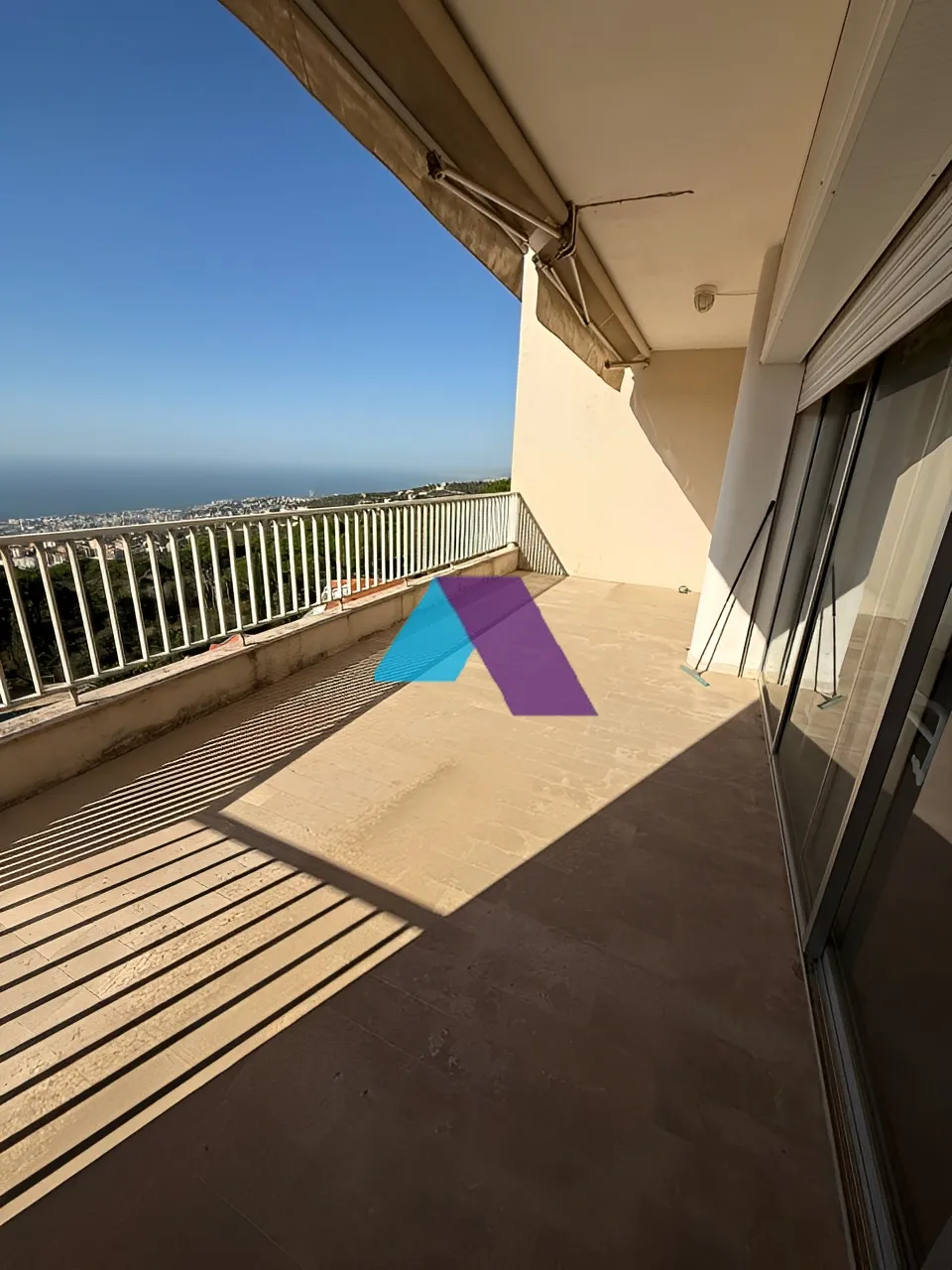 Apartment for Sale in Broummana - 2 bed, 4 bath