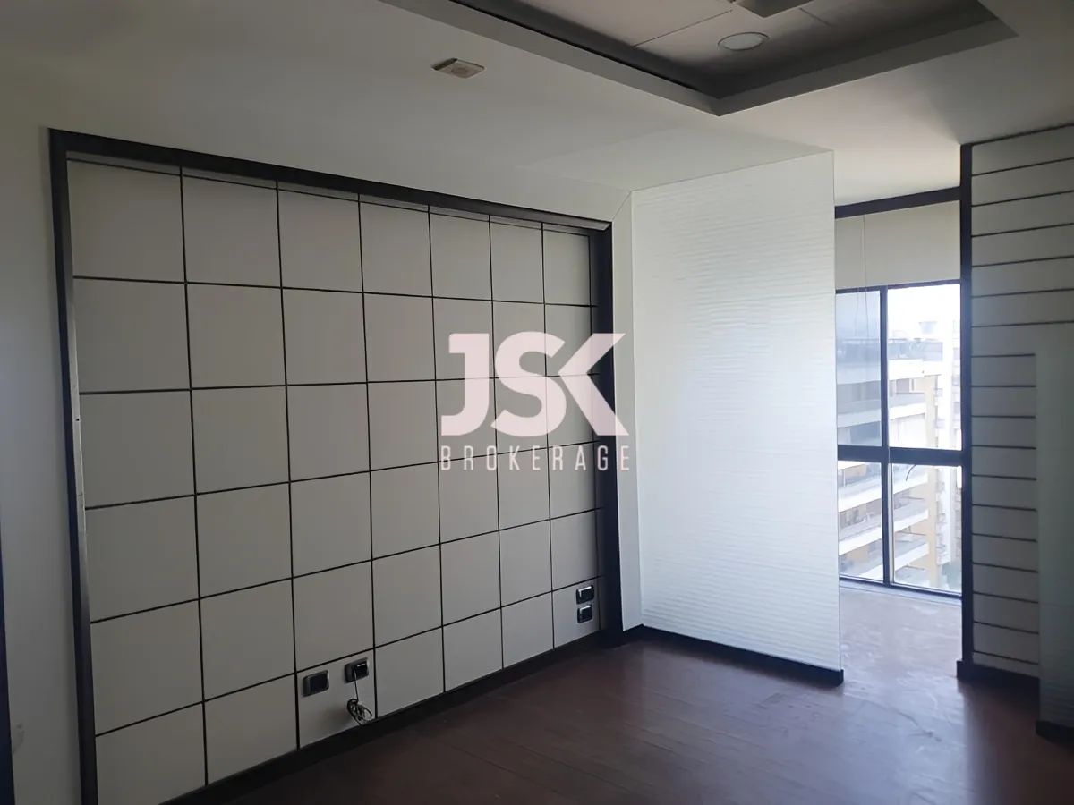 Office for rent in Verdun Beirut