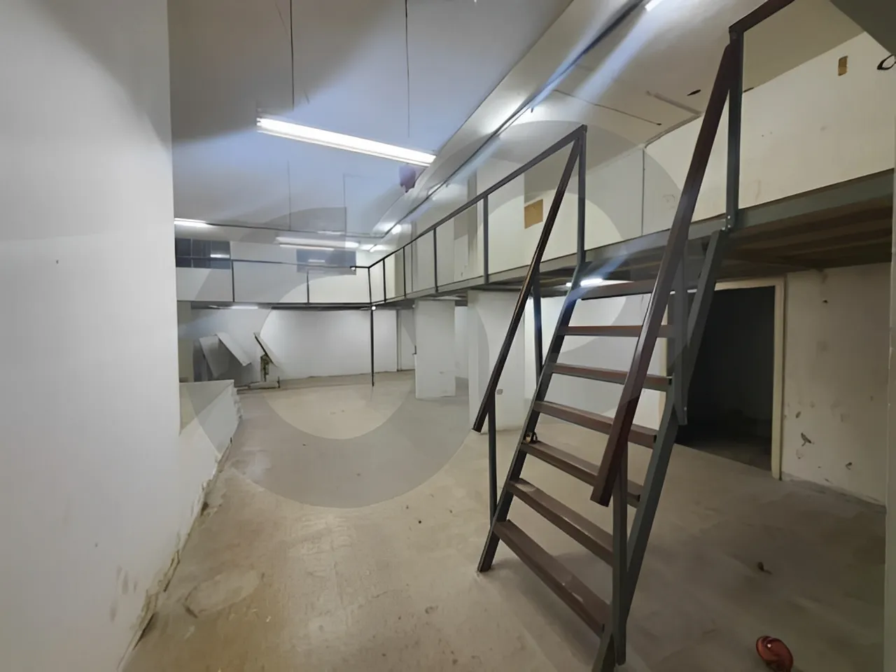 Warehouse for Sale in Mansourieh