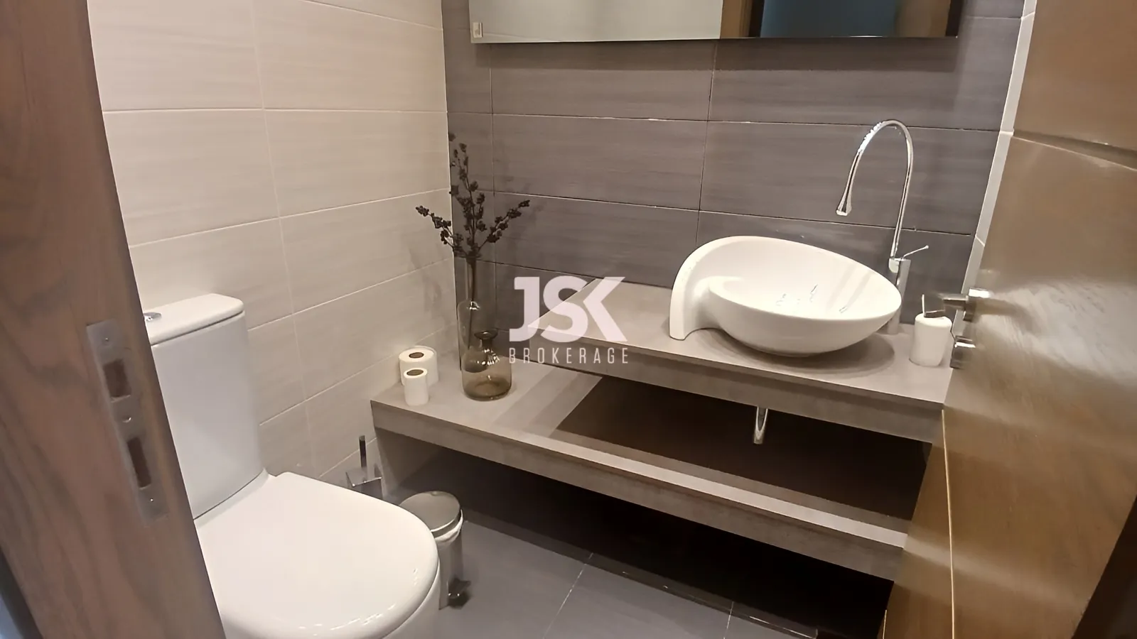 Apartment for Rent in Aaoukar