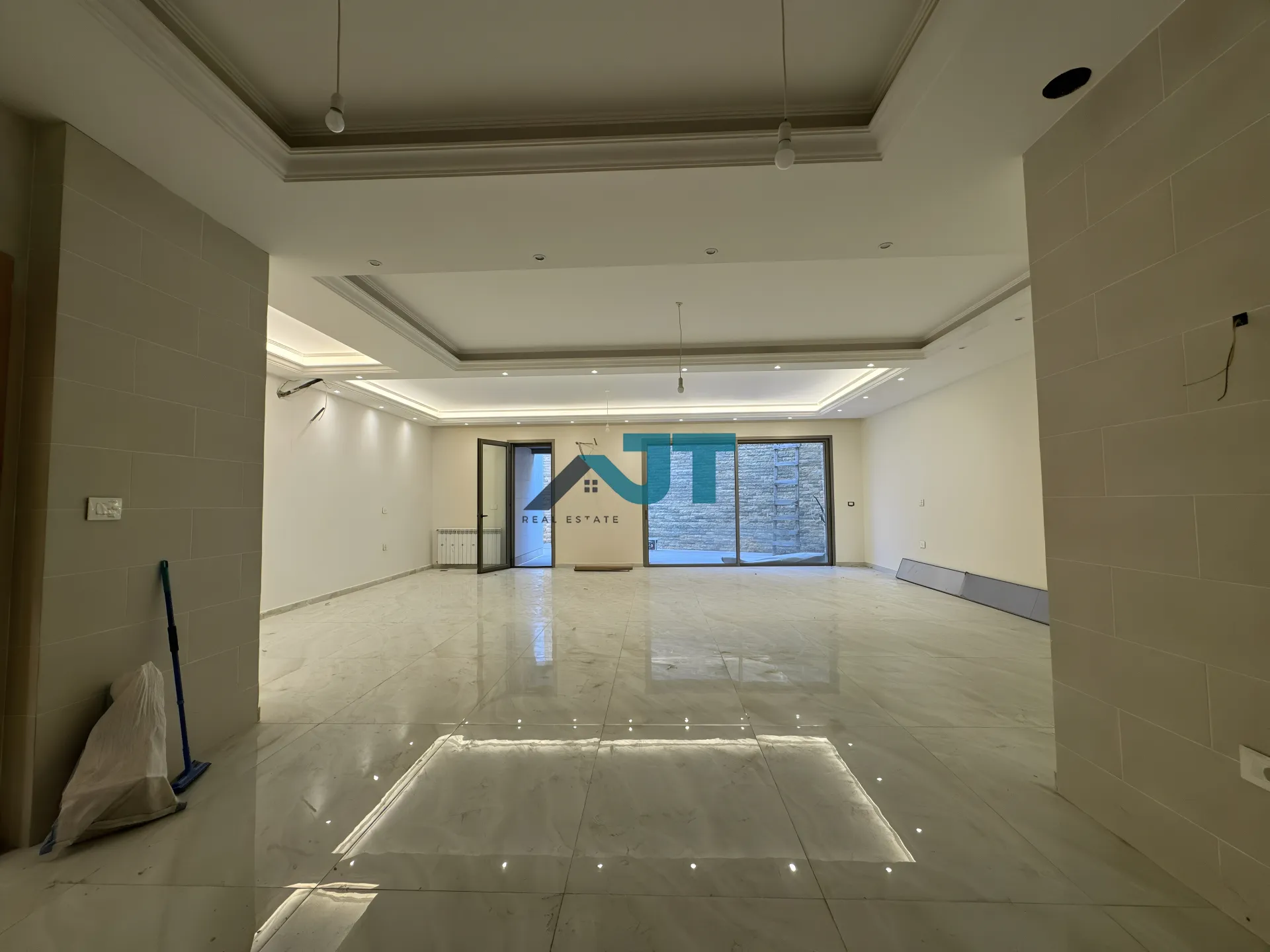 Apartment for Sale in Ain Aar